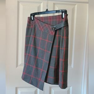 Asymmetrical red and grey plaid A line work skirt - sz xp